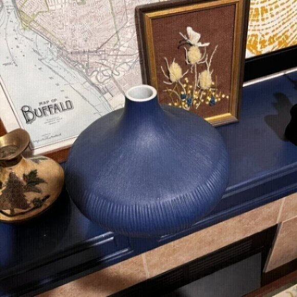 Blue Textured Vase Decor - Picture 5 of 6